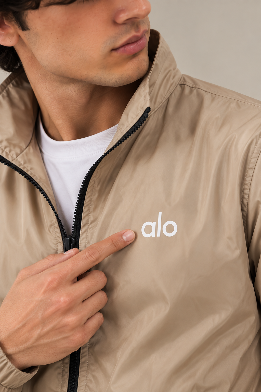 AL0 Beige Windbreaker Jacket – Lightweight Full-Zip Casual Jacket